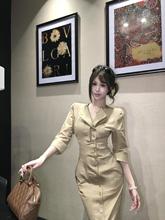 2025新款秋装复古风高级气质设计感排扣翻领长袖收腰连衣裙女chic