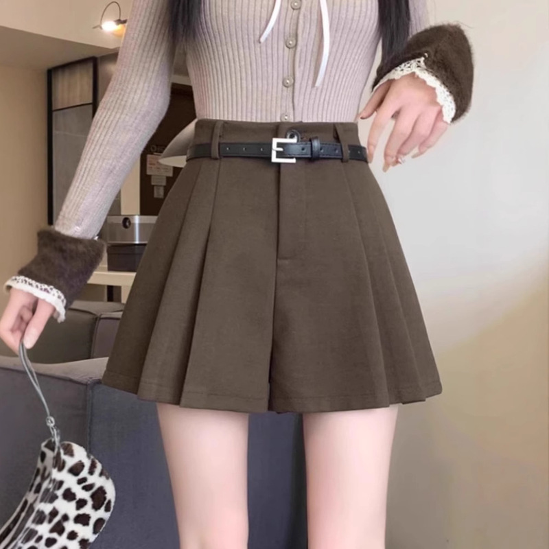 2025 New Coffee-Colored Pleated Woolen Shorts for Women, Autumn and Winter Outerwear Boot Shorts, High-Waisted A-Line Wide-Leg Casual Pants Skirt