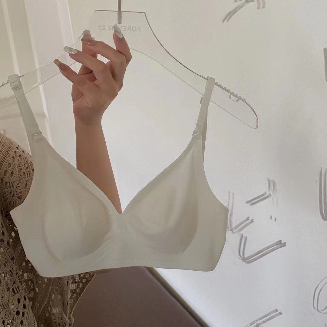 Ropa interior ultrafina de verano para mujer Piel de hielo Orejas de conejo pecho grande pequeña tira de jalea soporte suave sujetador transpirable desnudo sin costuras