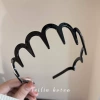 Black wavy headband