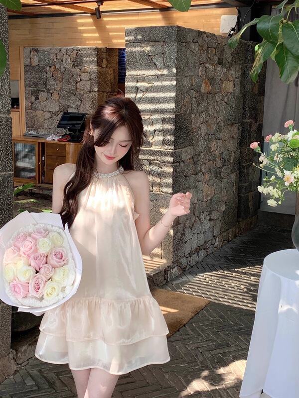 Resort Style Seaside Mermaid Halterneck Doll Dress Women's New Summer Temperament Dress Resort Style Seaside Mermaid Halterneck Doll Dress Women's New Summer Temperament Dress