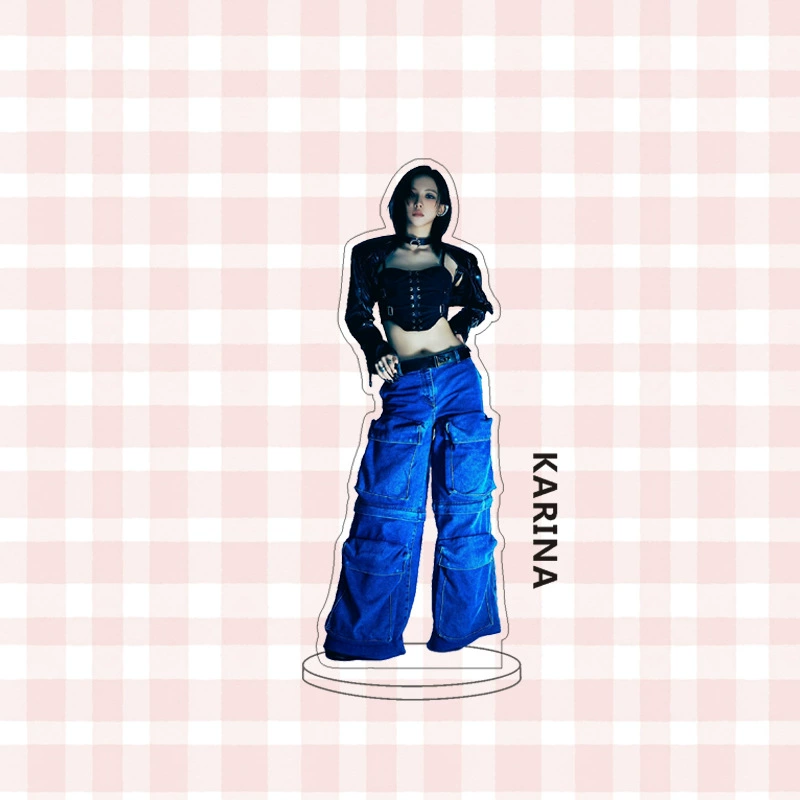K-pop style character stand set, multi-variant printed cutouts, 22.3×10.6×2.7 cm