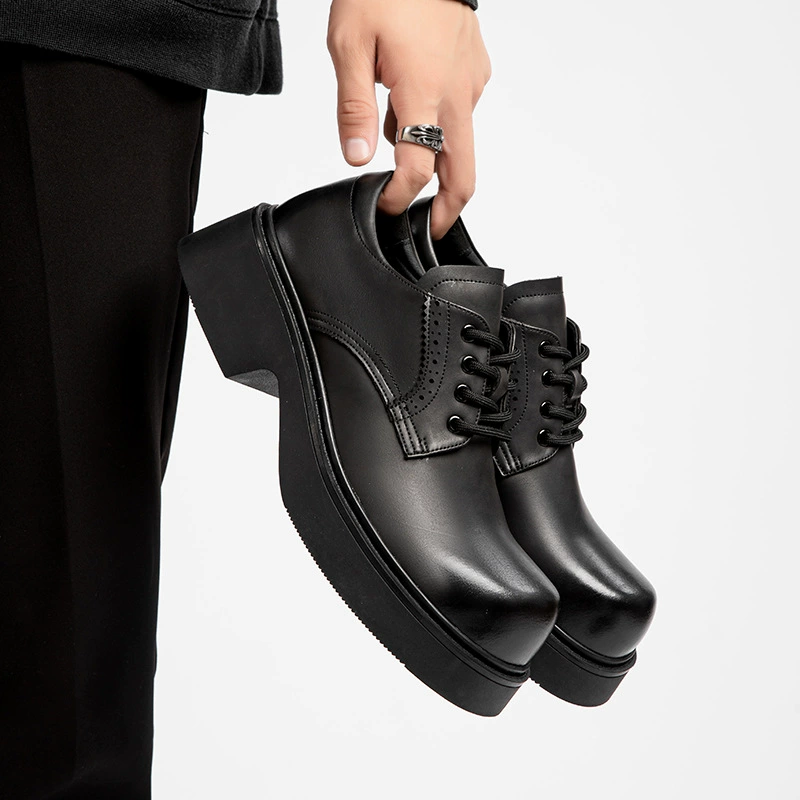 Мужские туфли-дерби из натуральной кожи с эффектом увеличения роста, матовые, с изображением Микки Мауса, на толстой подошве, модные, весна 2025.