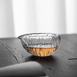Wholesale New Lotus Leaf Glass Fair Cup Tea Divider Tea Cup Even Cup Tea Set Tea Sea Tea Set Accessories