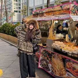 费尔岛可拆卸大毛领羊羔毛绒外套女冬季加绒加厚保暖连帽棉袄