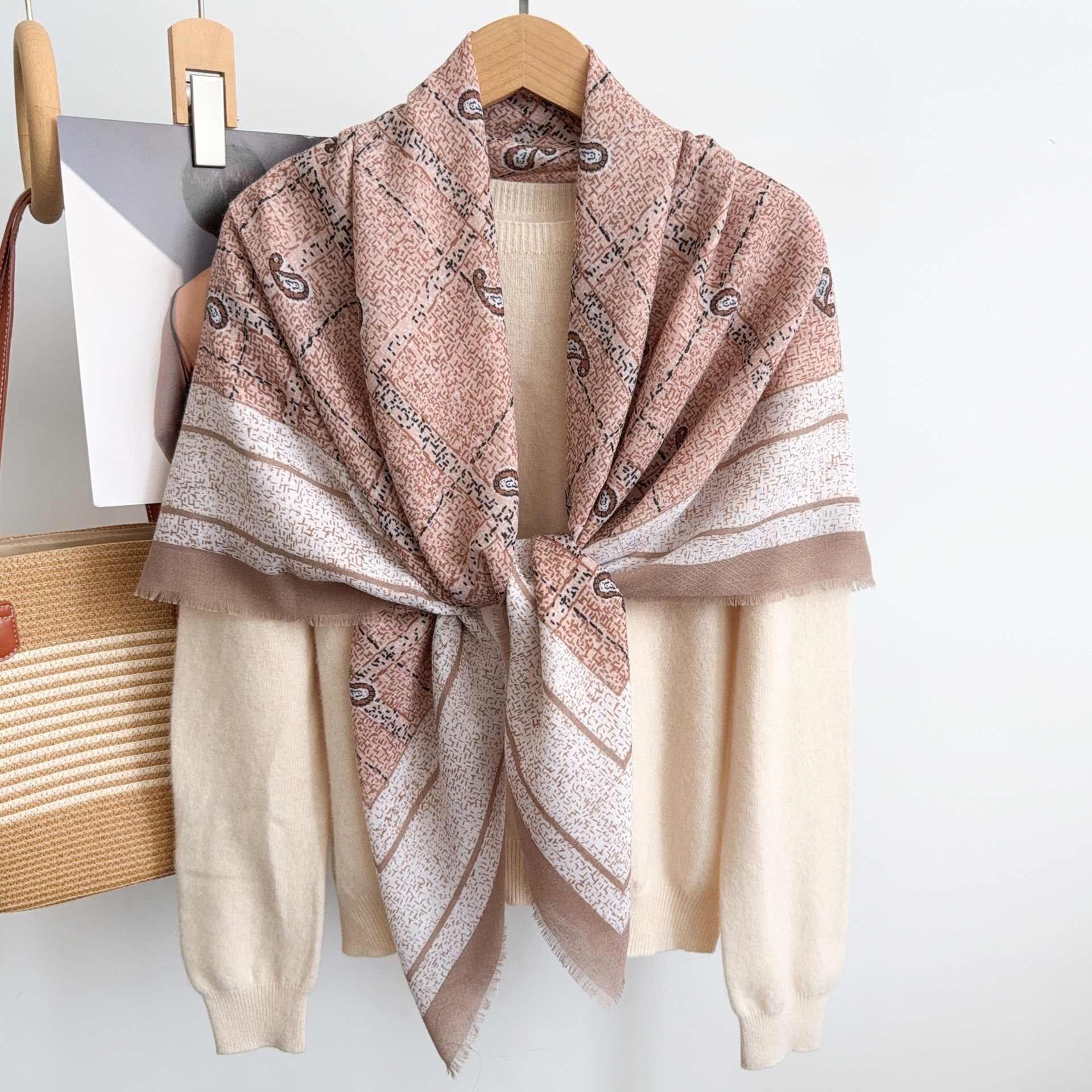 Pañuelo cuadrado grande de patchwork a cuadros clásico, novedad primavera 2026, para mujer, con estampado, versátil, decorativo y con protección solar.