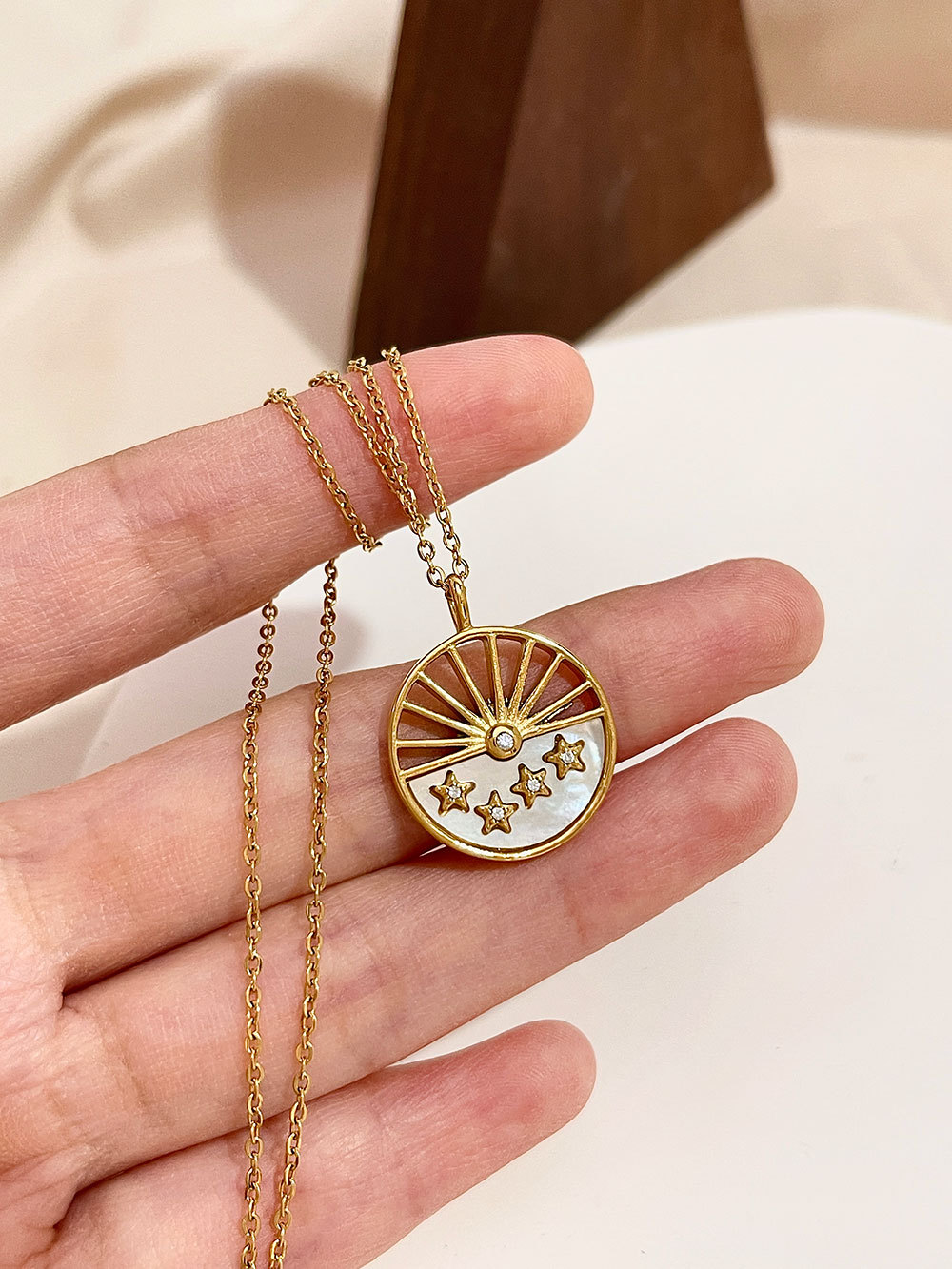 Fashion Pentagram Stainless Steel Plating Inlay Rhinestones Shell Pendant Necklace 1 Piece