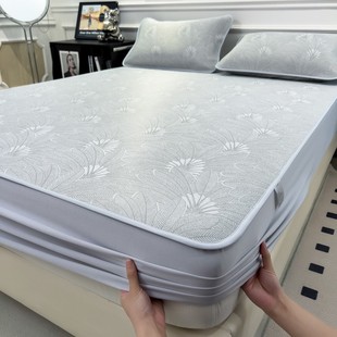 Class A Maternal and Infant Grade Bed Hat and Mat Three-Piece Set Ice Silk Mat Soft Summer Air-Conditioned Mat High-End Household Mat Machine Washable