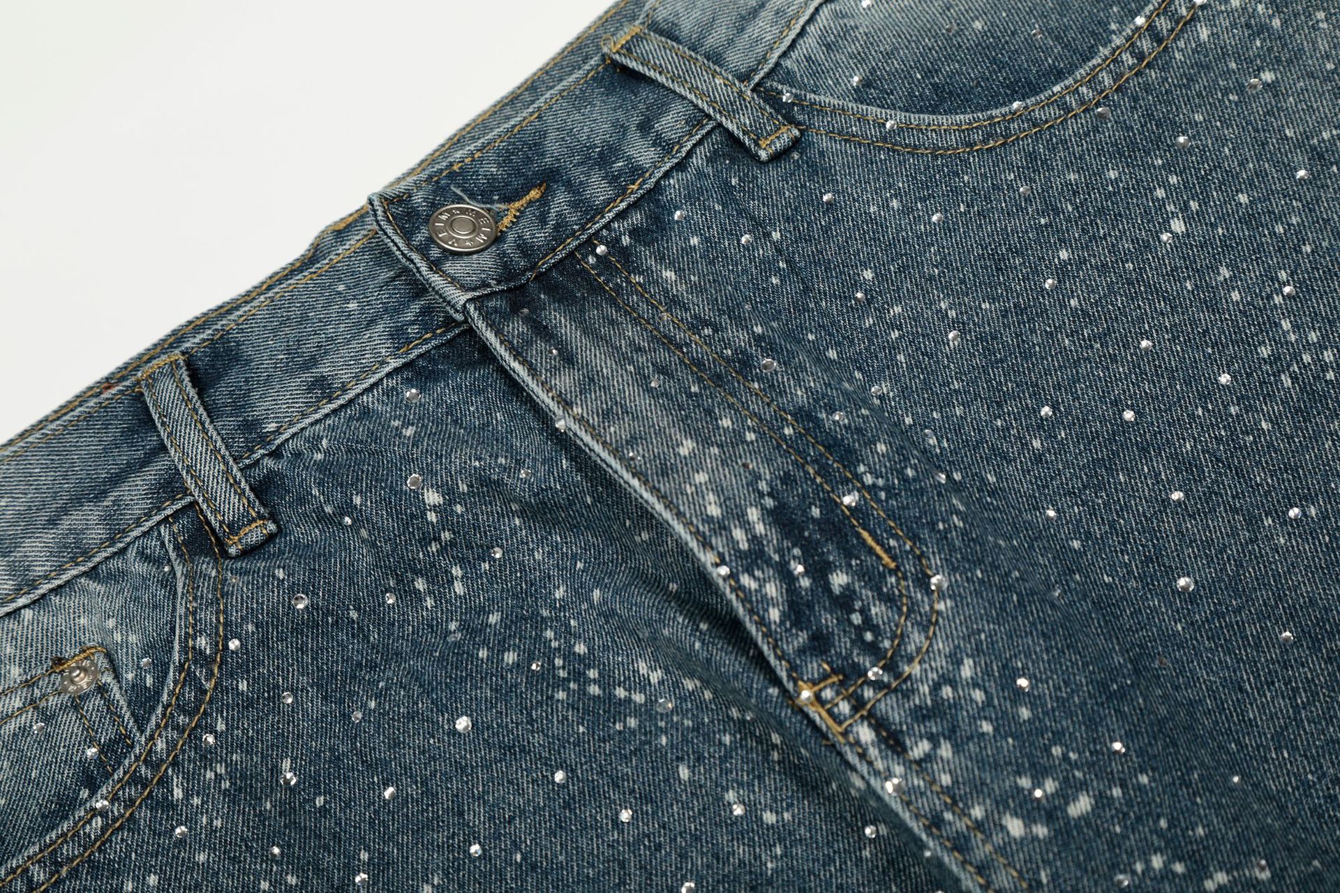 Unisex High Street Vintage Washed Blue Distressed Denim Jeans Rhinestone Embellishments Relaxed Fit Button Fly Non-Stretch Cotton_voghion.com