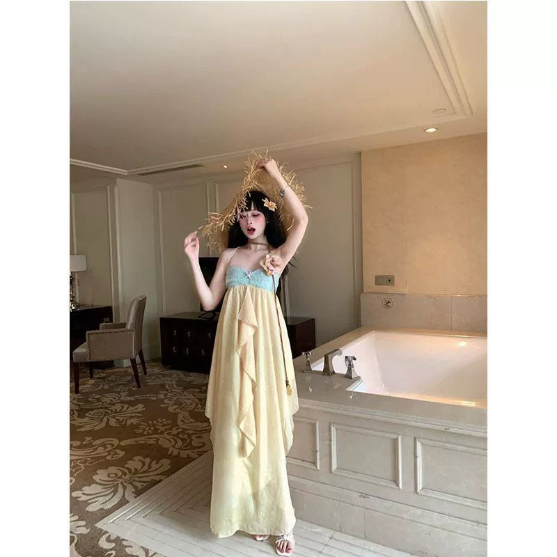Нежное платье на тонких бретельках с открытой спиной в японском стиле для отдыха на море, летнее нишевое уникальное элегантное длинное платье нестандартной формы