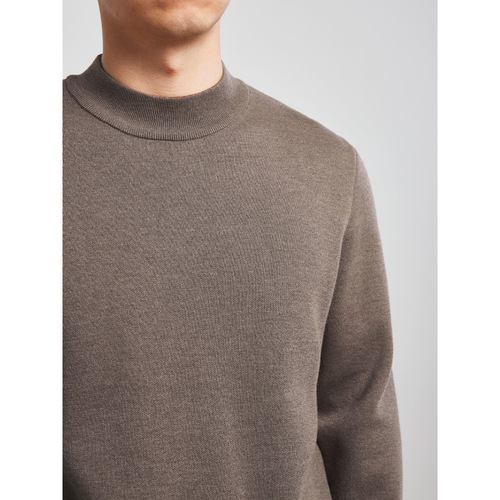 Men's Half-High Collar Padded Base Knit Sweater 2025 Winter Simple Pure Color Knit Shirt