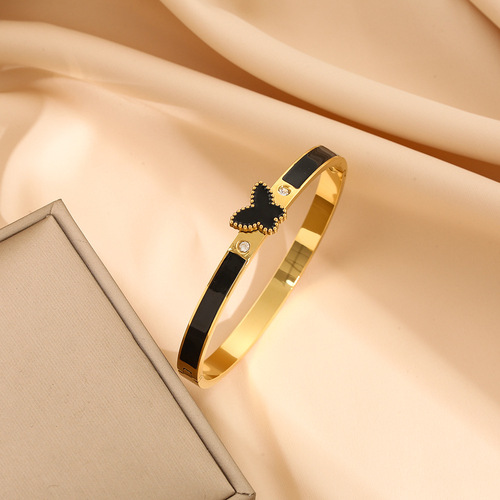 Eurasian cross-border colorfast titanium steel colored oil butterfly bracelet, temperament versatile personalized light luxury jewelry accessory