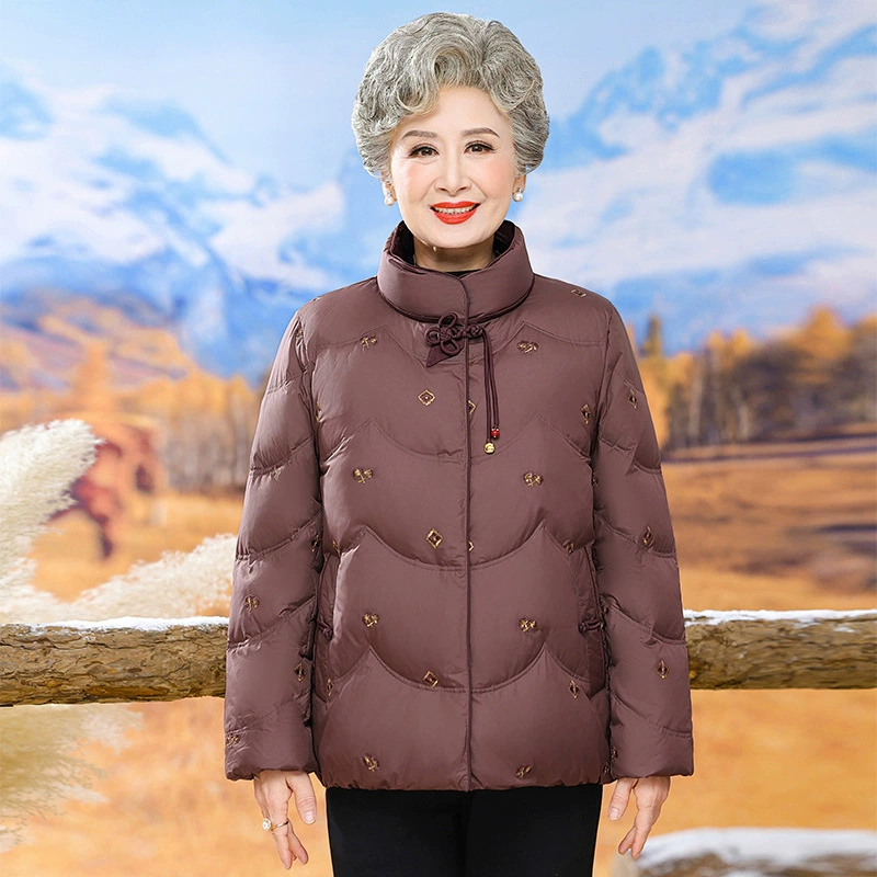 2024 мама пуховик куртка топ зимой пожилая мама пуховик 90 белая утка с вышивкой в китайском стиле