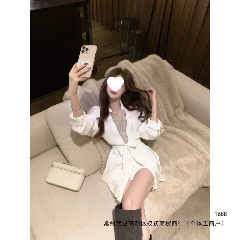 White elegant style lace-up waist-cinching long-sleeve shirt for women, spring mid-length shirt with a stylish design that is slimming and flattering