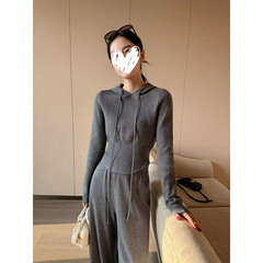 2025设计感灰色连帽针织长袖卫衣女新款休闲百搭直筒裤长裤两件套