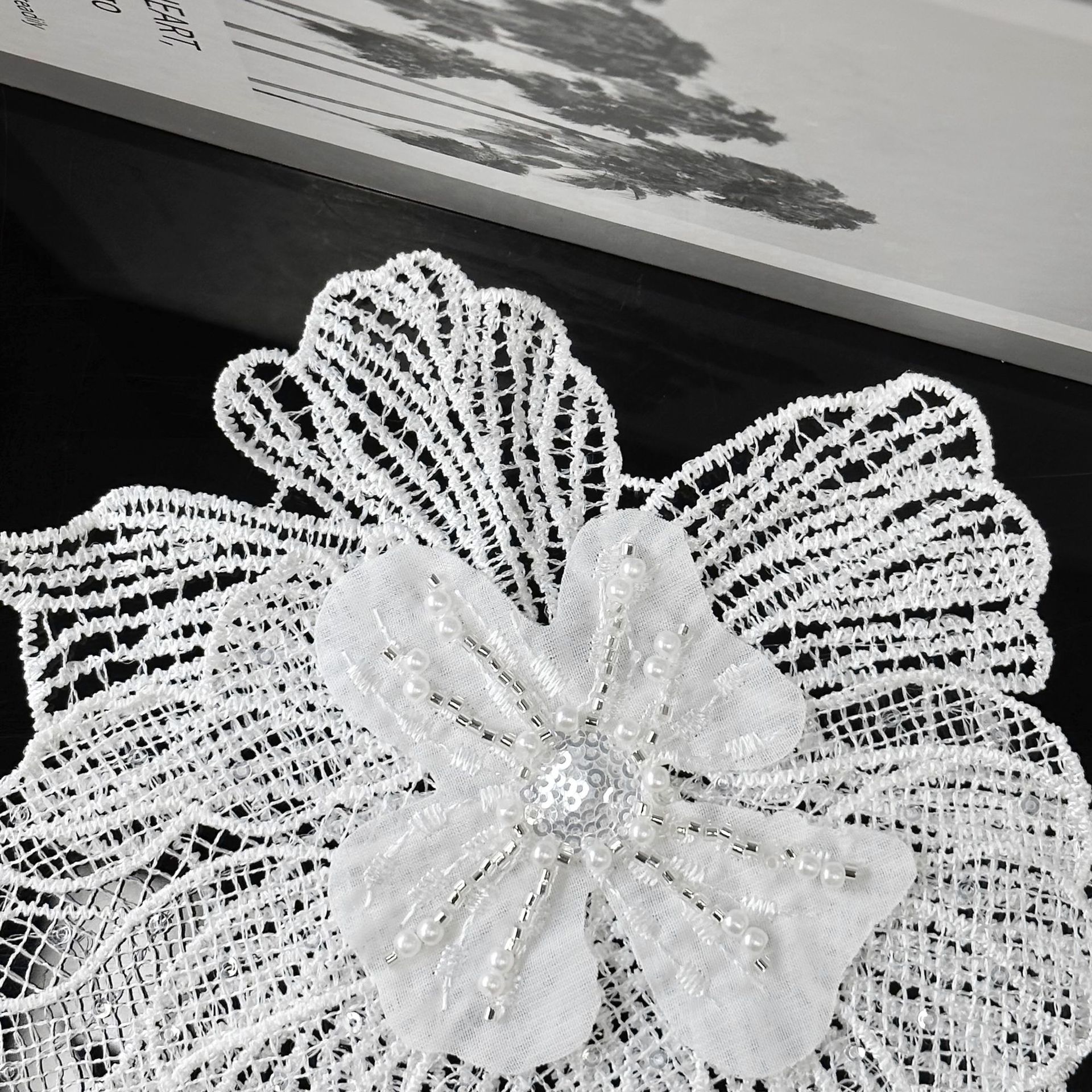 Pegatinas de encaje de flores estereoscópicas blancas, malla exquisita, decoración con esquinillas, accesorios de ropa DIY image 3