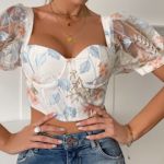 欧美热销爆款ins跨境性感蕾丝泡泡袖透视法式高端设计感短款上衣