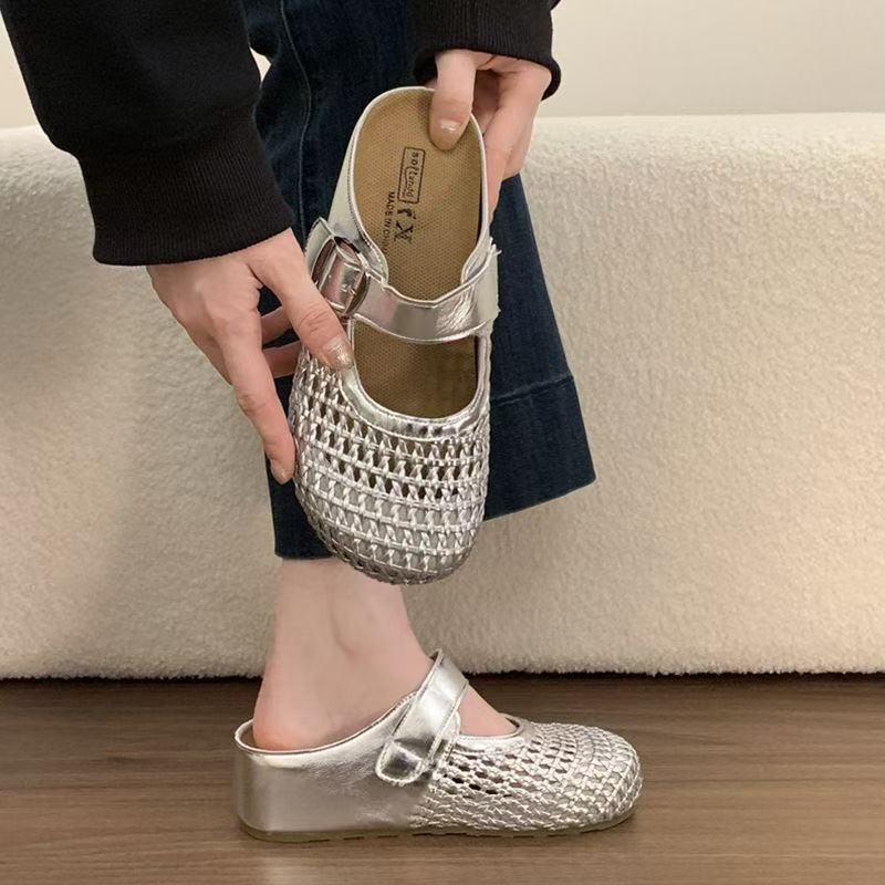 2026 verano nuevo hueco sandalias transpirables un pedazo de botellas Bocken suela gruesa dentro de la altura de la cabeza media zapatillas para mujeres