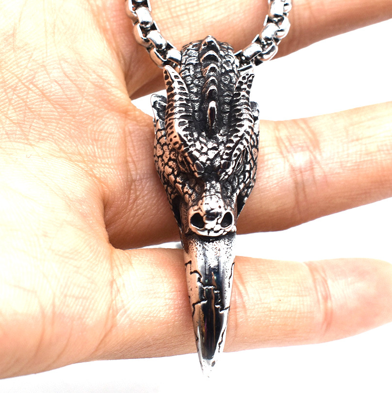 Collier pendentif dent de dragon en acier inoxydable_voghion.com
