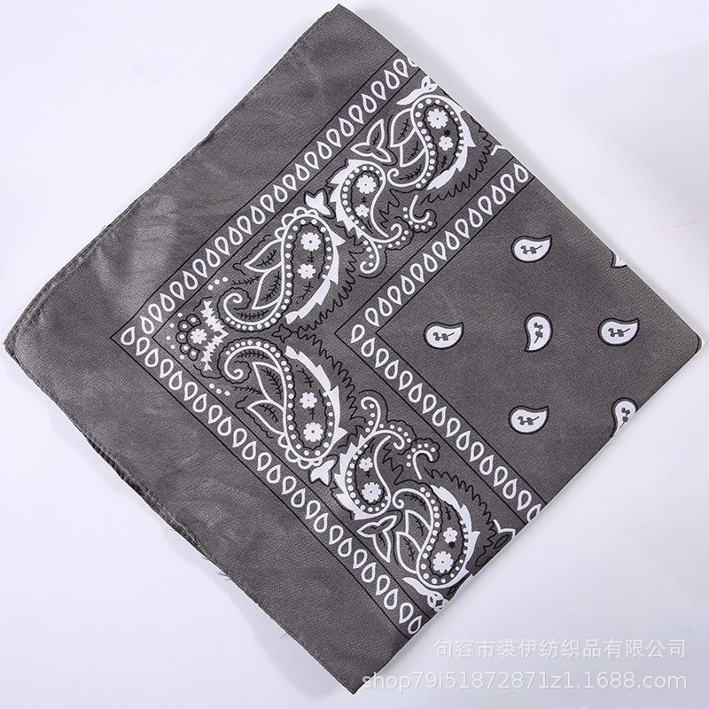 Темно серый