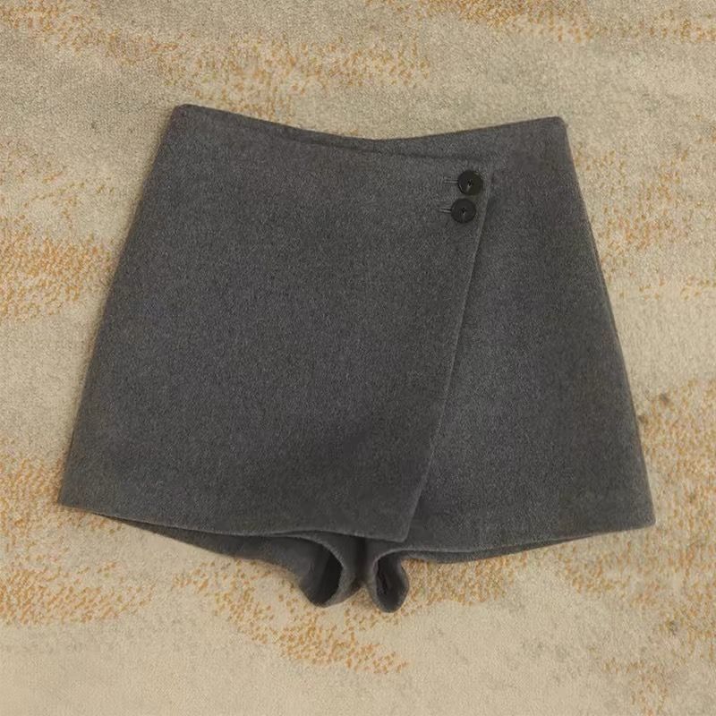 Dark Gray 2025 New Autumn and Winter Woolen Shorts for Women, High-Waisted, Slimming Look, Leg-Lengthening, Outer Wear, Petite Skirt Pants