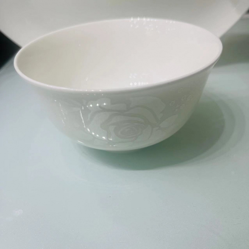 Cuencos caseros Jingdezhen hueso porcelana cubiertos platos platos platos de rosa blanca cubierta de cocina simple microondas