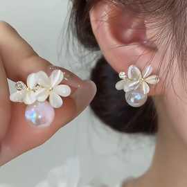 S925银针珍珠花朵耳钉轻奢小众设计高级感ins耳环女新款潮耳饰
