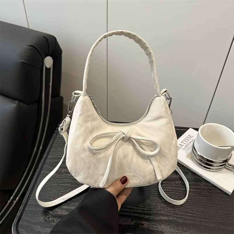 Small design summer sophisticated shoulder bag