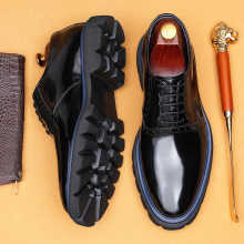 亮面皮鞋男款真皮2025新款商务休闲英伦雕花布洛克厚底尖头牛津鞋