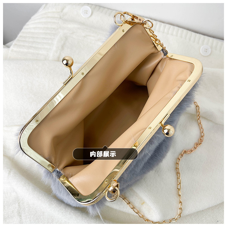 Single-shoulder chain bag, Maomao large-capacity women's bag, new 2022 autumn and winter women's stylish plush hand-held tote bag undefined