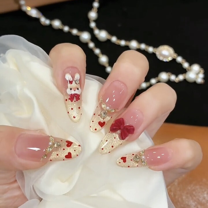 【Golden Rabbit Brings Wealth】Xiaohongshu's Popular Wearable Nails, Cute Rabbit Design with Rhinestones, Brightening Blush Nails, Red Heart Nail Art