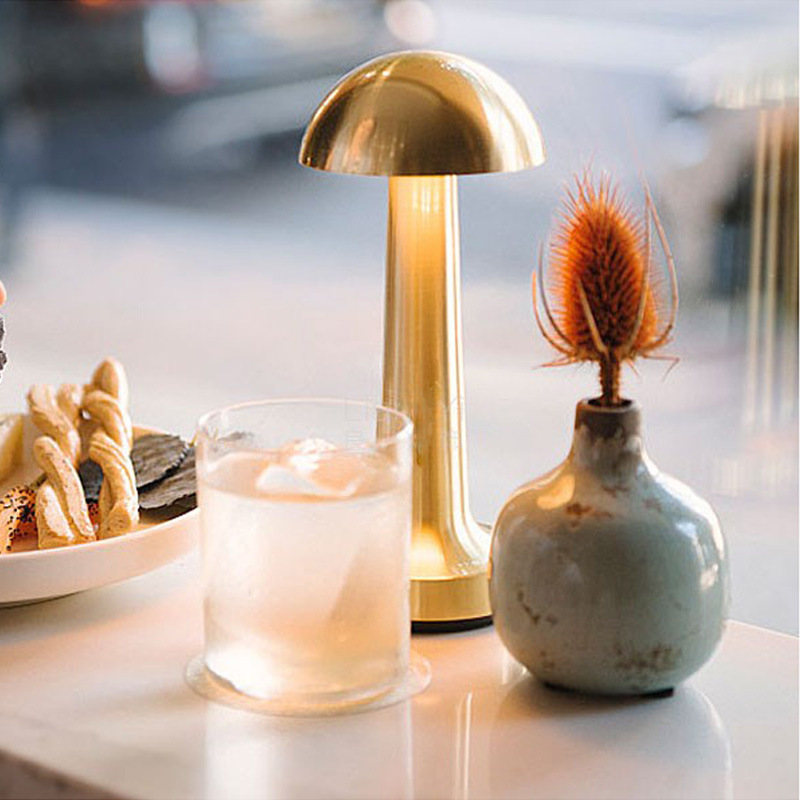 Cross-border Retro Brass Cafe Outdoor Table Lamp Simple Bedside Charging Night Light Clear Bar Bar Table Lamp Metal