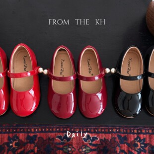 Small princess costume, red universal Mary Jane shoes made of patent leather with velcro, Collection Year 2026, soft sole