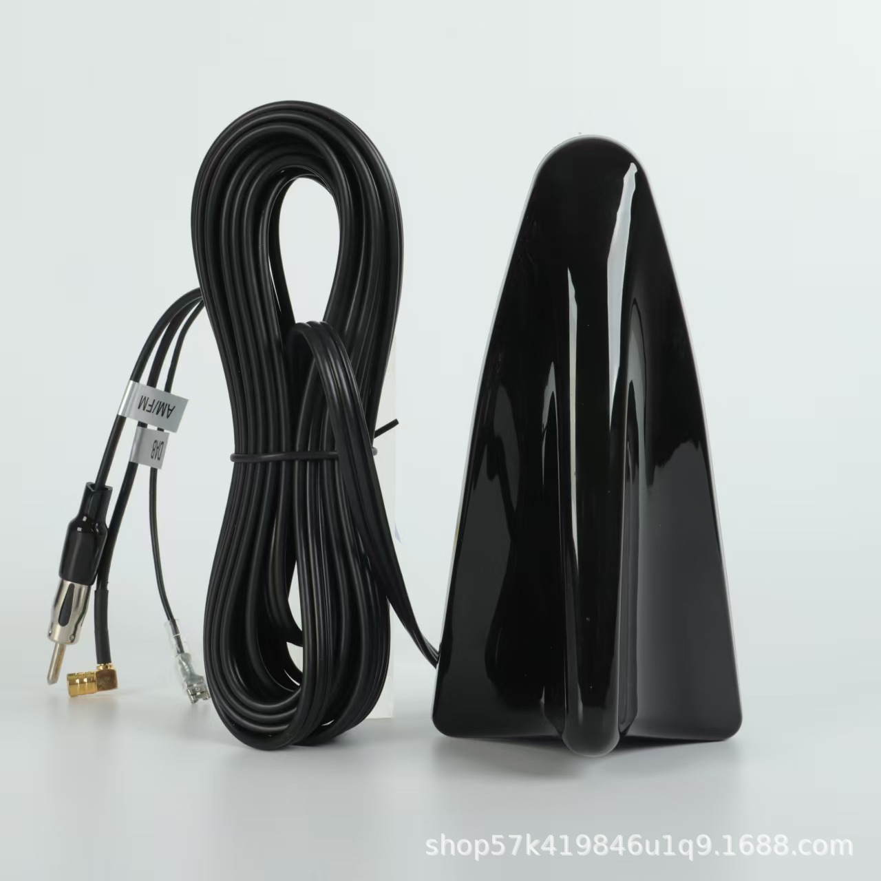 汽车天线DAB天线GPS天线鲨鱼天线GSM天线5G天线车载天线收音天线