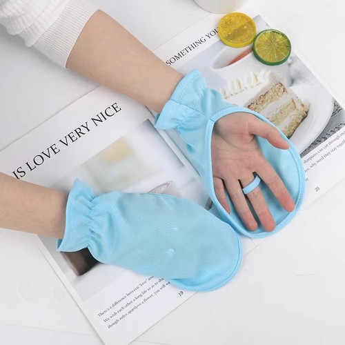 Sun protection gloves, specifically designed for women to drive in summer, thin and short, suitable for riding electric bikes, sunshade, ice silk, finger-revealing, covering the back of the hand, white.