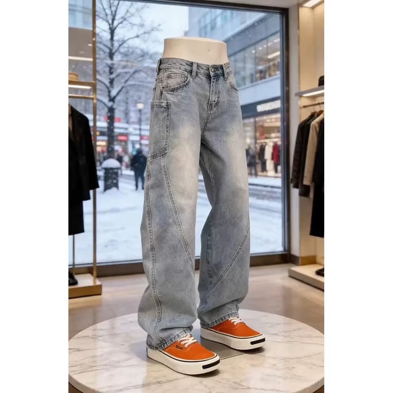 American-Style Washed Blue Workwear Jeans for Men, High Street Loose Fit, Diagonal Cut Wide-Leg Pants, Trendy Brand, Curved Hem Slightly Flared Pants American-Style Washed Blue Workwear Jeans for Men, High Street Loose Fit, Diagonal Cut Wide-Leg Pants, Trendy Brand, Curved Hem Slightly Flared Pants