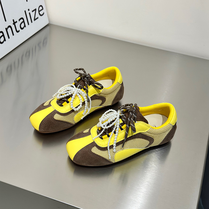 Cinturón de cuero de dos colores para aumentar los zapatos de entrenamiento alemanes para mujer, primavera y verano 2025, fondo suave, arco con cuentas, malla, zapatos casuales Forrest