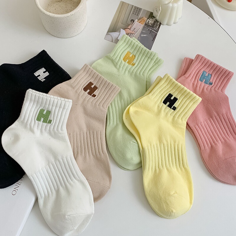 Socks women's waist short bag ankle sports socks women's socks embroidery H letter Korean candy color tube socks wholesale