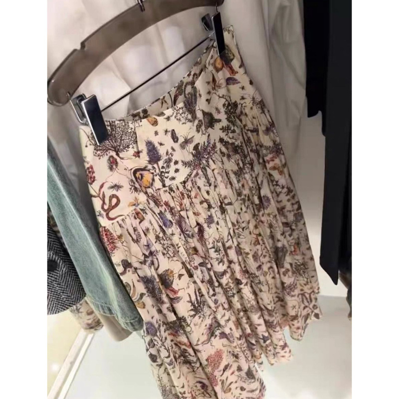 R single factory out! Great quality, 2025 new fashionable retro printed high waist pleated skirt