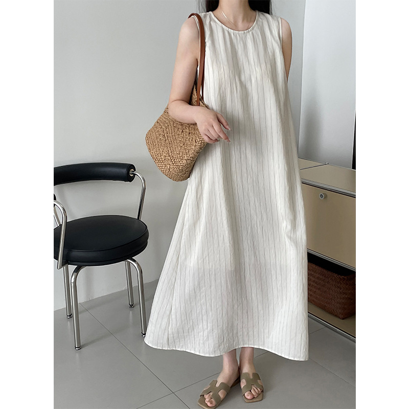 Aokawa comfortable ceiling! High-grade Texture Striped dress Women's Loose Sleeveless Vest Long Dress 2537