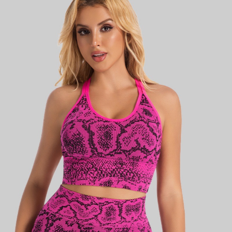 El nuevo traje deportivo de yoga con patrón de serpiente transfronterizo lleva un traje de yoga sexy para levantar las caderas fuera de la carrera, un traje de yoga con cintura alta y elasticidad de dos piezas. image 10