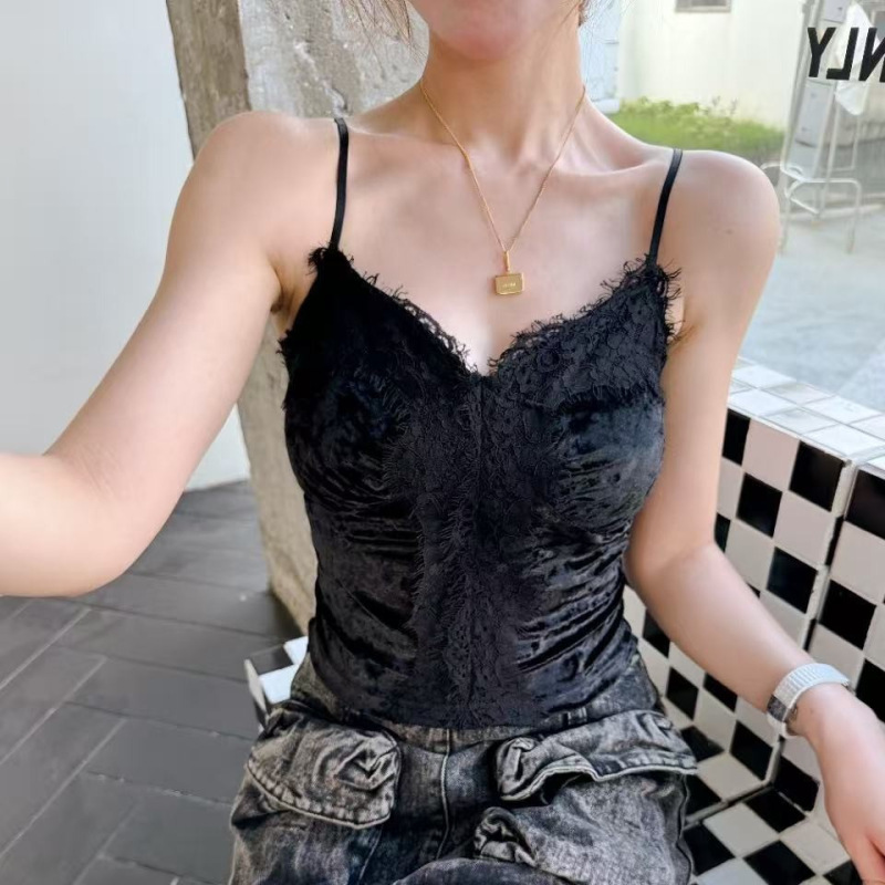French-Style Retro Sexy Lace-Trimmed Velvet Camisole 2026 New Model Slim-Fit Sleeveless Top