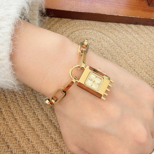 TT�W�������i�^Ů����朕r�н���朗l��ʯӢ���Q�Ʒ���l�ֱ�؛Դ