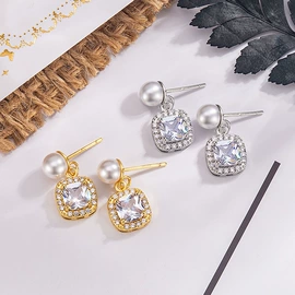 耳钉;项链;耳扣