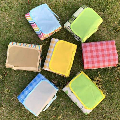 Supply Colorful Durable Oxford Cloth Picnic Mat Portable Waterproof Outdoor Anti-moisture Mat Off-road Mat Beach Mat Wholesale