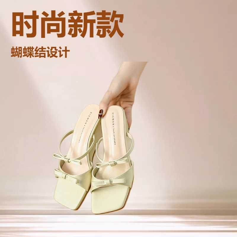 T502 여성을위한 패션 새로운 Bowknot 스퀘어 토우 웨지 샌들 2025 여름 새로운 게으른 신발 원 스트랩 슬리퍼