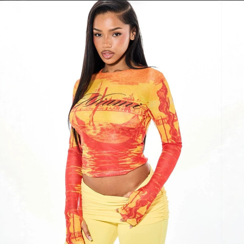Sexy, figure-hugging Miami cityscape long-sleeve mesh print crop top with thumbholes in the sleeves Sexy, figure-hugging Miami cityscape long-sleeve mesh print crop top with thumbholes in the sleeves