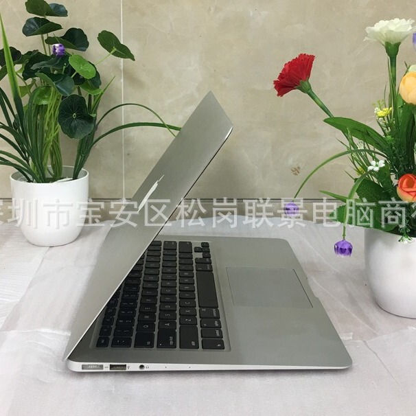 13.3inch A1398Md760 Laptop I7-36158G256Ggt650 Independent Graphics Card, Thin and Portable I7