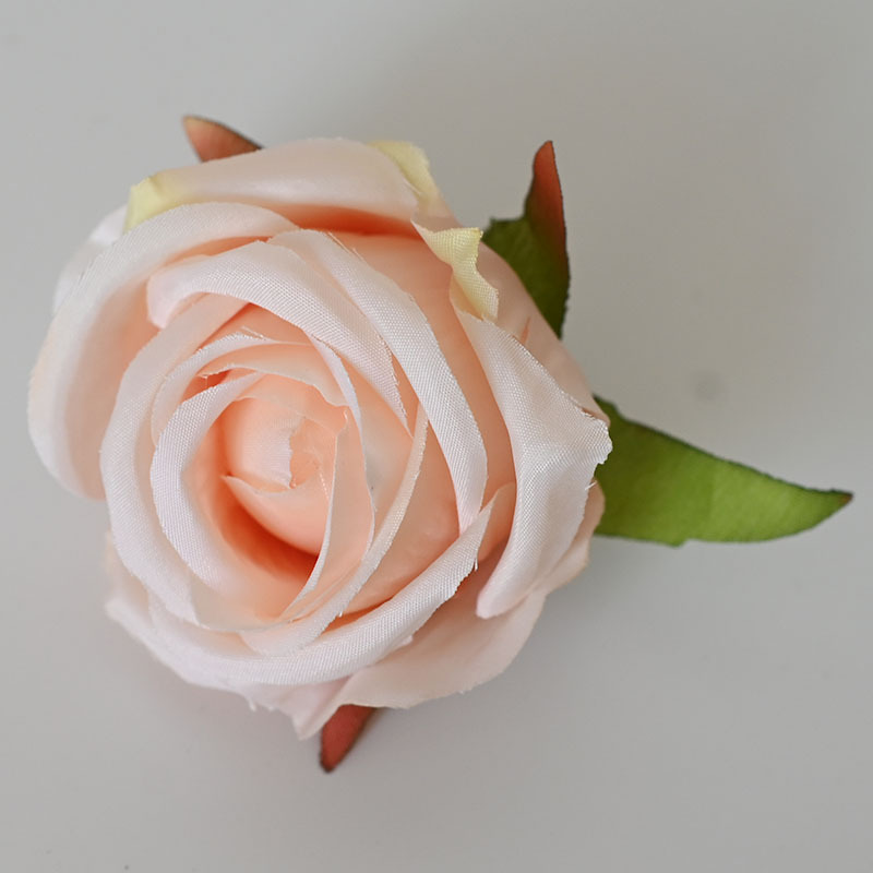 Rosas preciosas, champán profundo