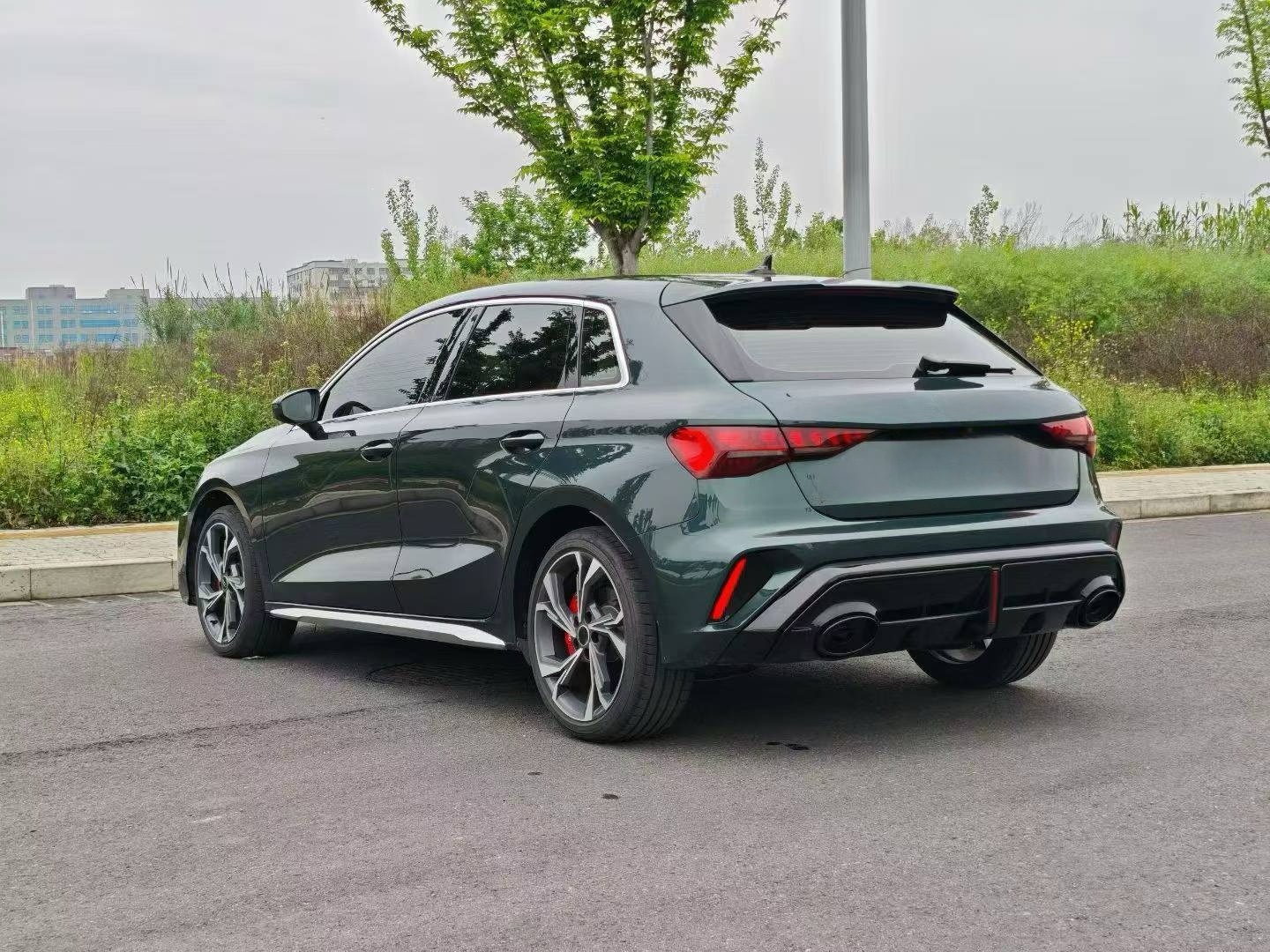 Suitable for Audi A3 models from 2021 to 2026, this is an RS3-style rear bumper, rear lip, and exhaust tip kit
